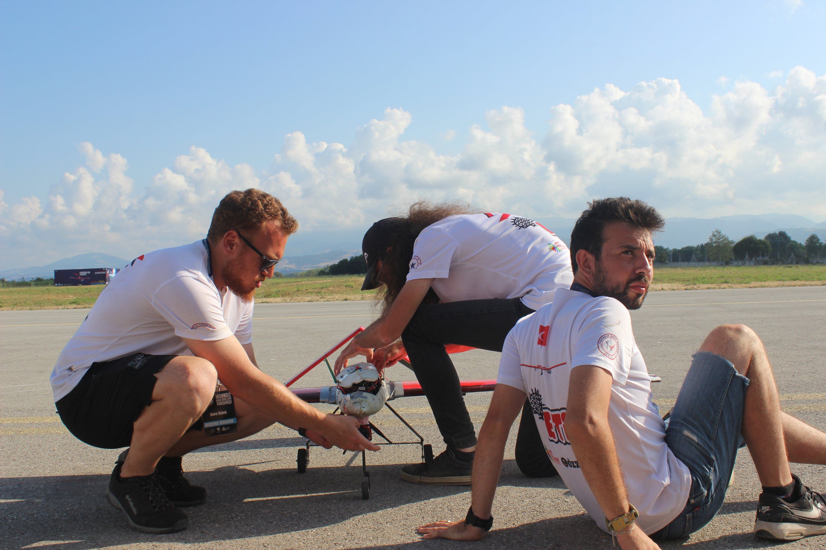 2022, TEKNOFEST, Samsun: Ekip pistte uçuş öncesi son hazırlıkları yapıyor.